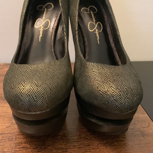 Platform Heels - Picture 4 of 4